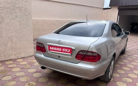 Mercedes-Benz CLK-Класс, 2001 год, 520 000 рублей, 4 фотография