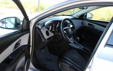 Chevrolet Cruze II, 2013 год, 919 000 рублей, 10 фотография