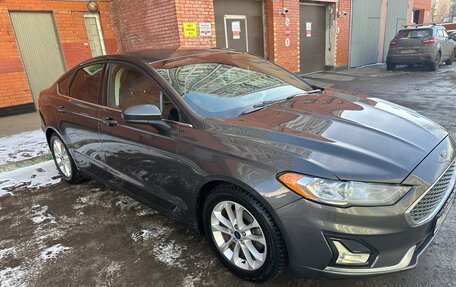 Ford Fusion (North America) II, 2020 год, 1 150 000 рублей, 3 фотография