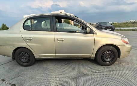 Toyota Platz, 2000 год, 300 000 рублей, 4 фотография