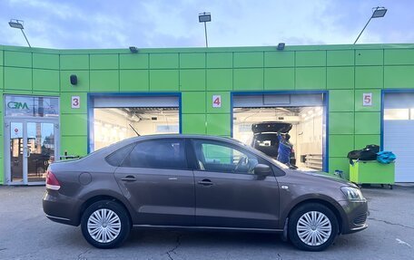 Volkswagen Polo VI (EU Market), 2015 год, 490 000 рублей, 2 фотография