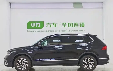 Volkswagen Tiguan II, 2023 год, 2 600 000 рублей, 5 фотография