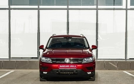 Volkswagen Tiguan II, 2019 год, 2 450 000 рублей, 3 фотография