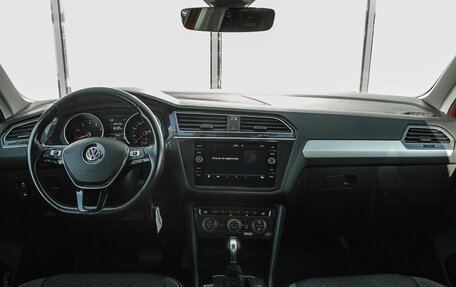 Volkswagen Tiguan II, 2019 год, 2 450 000 рублей, 17 фотография