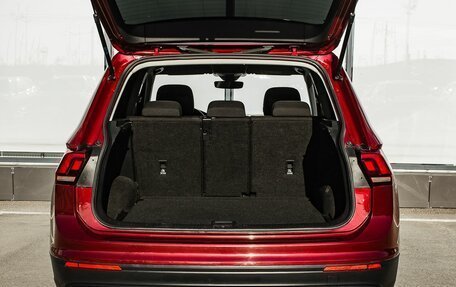 Volkswagen Tiguan II, 2019 год, 2 450 000 рублей, 22 фотография