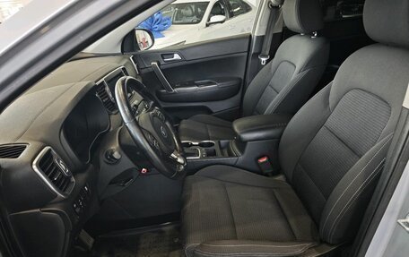 KIA Sportage IV рестайлинг, 2018 год, 1 765 000 рублей, 10 фотография