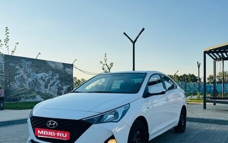 Hyundai Solaris II рестайлинг, 2021 год, 1 200 000 рублей, 3 фотография