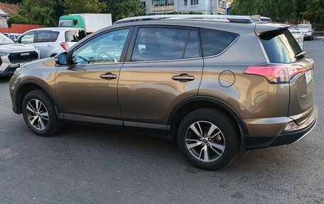 Toyota RAV4, 2019 год, 2 600 000 рублей, 6 фотография