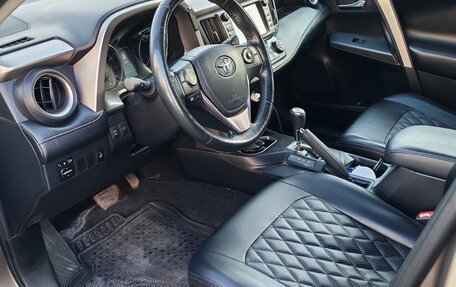 Toyota RAV4, 2019 год, 2 600 000 рублей, 2 фотография