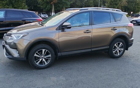 Toyota RAV4, 2019 год, 2 600 000 рублей, 3 фотография