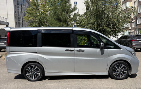 Honda Stepwgn IV, 2016 год, 1 900 000 рублей, 9 фотография