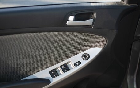 Hyundai Solaris II рестайлинг, 2011 год, 750 000 рублей, 18 фотография