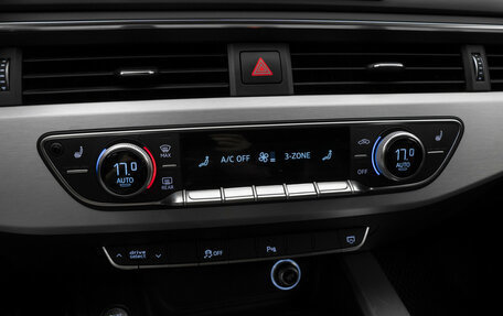 Audi A4, 2018 год, 2 250 000 рублей, 15 фотография