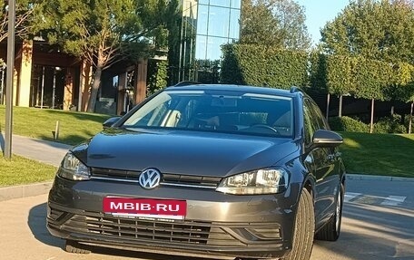 Volkswagen Golf VII, 2020 год, 1 600 000 рублей, 2 фотография