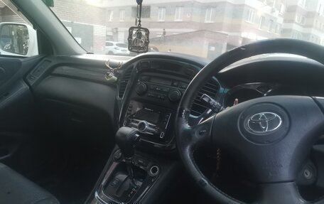 Toyota Kluger I, 2003 год, 490 000 рублей, 6 фотография