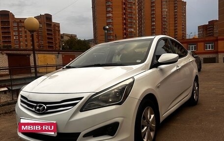 Hyundai Solaris II рестайлинг, 2016 год, 975 000 рублей, 3 фотография