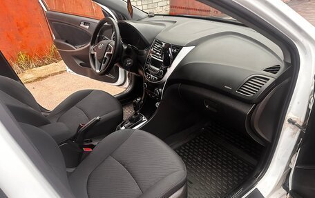 Hyundai Solaris II рестайлинг, 2016 год, 975 000 рублей, 7 фотография