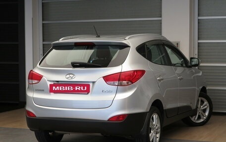 Hyundai ix35 I рестайлинг, 2011 год, 999 000 рублей, 2 фотография
