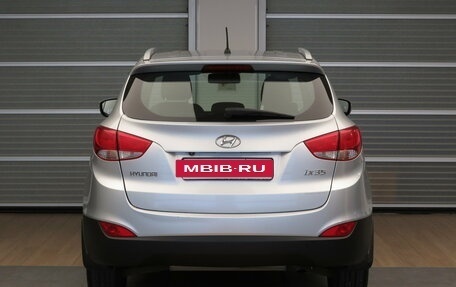 Hyundai ix35 I рестайлинг, 2011 год, 999 000 рублей, 18 фотография