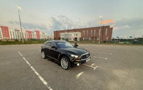 Infiniti QX70, 2013 год, 1 750 000 рублей, 22 фотография