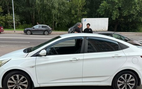 Hyundai Solaris II рестайлинг, 2016 год, 425 000 рублей, 5 фотография