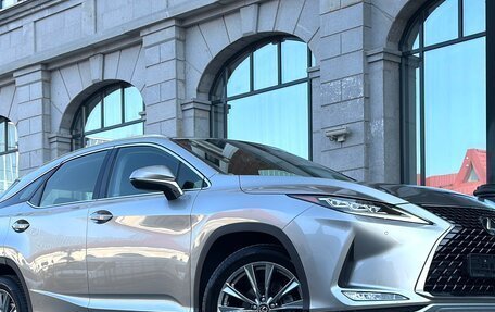Lexus RX IV рестайлинг, 2020 год, 4 600 000 рублей, 5 фотография