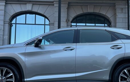 Lexus RX IV рестайлинг, 2020 год, 4 600 000 рублей, 10 фотография