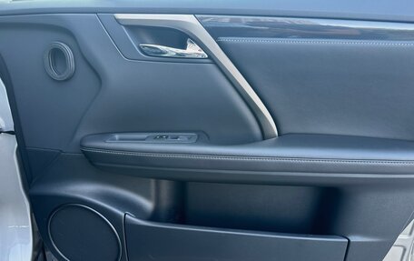 Lexus RX IV рестайлинг, 2020 год, 4 600 000 рублей, 16 фотография