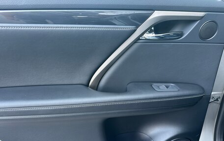 Lexus RX IV рестайлинг, 2020 год, 4 600 000 рублей, 25 фотография
