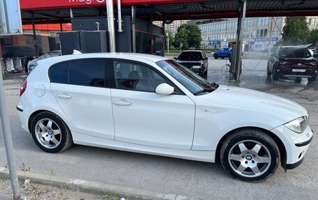 BMW 1 серия, 2009 год, 910 000 рублей, 7 фотография