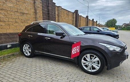 Infiniti QX70, 2014 год, 1 900 000 рублей, 4 фотография