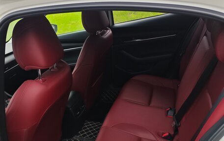 Mazda 3, 2022 год, 2 250 000 рублей, 6 фотография