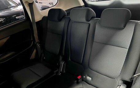 Mitsubishi Outlander III рестайлинг 3, 2017 год, 1 825 000 рублей, 9 фотография