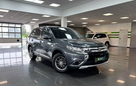 Mitsubishi Outlander III рестайлинг 3, 2017 год, 1 825 000 рублей, 5 фотография