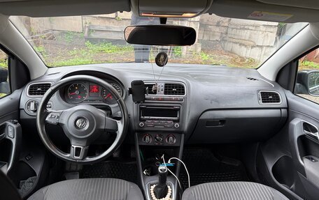 Volkswagen Polo VI (EU Market), 2011 год, 750 000 рублей, 6 фотография