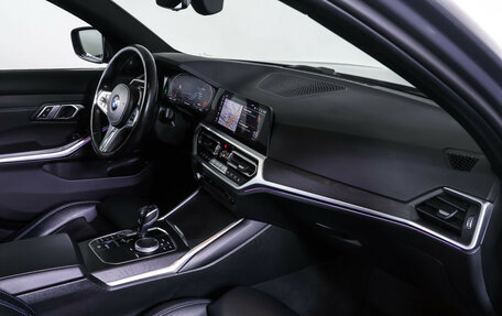 BMW 3 серия, 2019 год, 3 650 000 рублей, 10 фотография