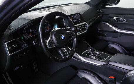 BMW 3 серия, 2019 год, 3 650 000 рублей, 15 фотография