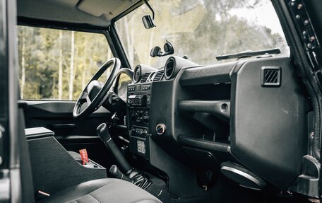 Land Rover Defender I, 2010 год, 3 250 000 рублей, 10 фотография