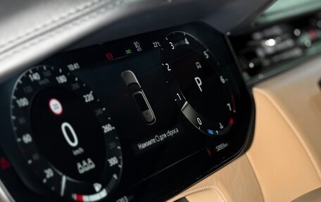 Land Rover Range Rover IV рестайлинг, 2022 год, 15 990 000 рублей, 10 фотография