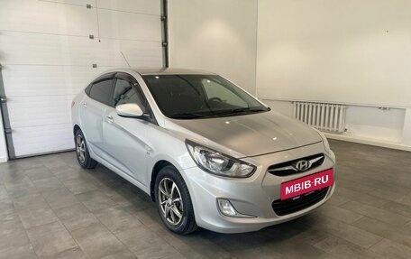 Hyundai Solaris II рестайлинг, 2013 год, 696 000 рублей, 3 фотография
