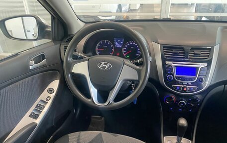 Hyundai Solaris II рестайлинг, 2013 год, 696 000 рублей, 22 фотография