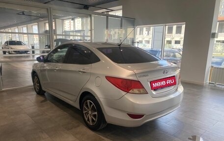 Hyundai Solaris II рестайлинг, 2013 год, 696 000 рублей, 9 фотография