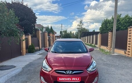 Hyundai Solaris II рестайлинг, 2012 год, 640 000 рублей, 2 фотография