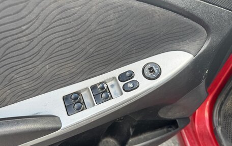 Hyundai Solaris II рестайлинг, 2012 год, 640 000 рублей, 12 фотография