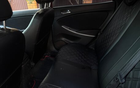 Hyundai Solaris II рестайлинг, 2012 год, 640 000 рублей, 11 фотография