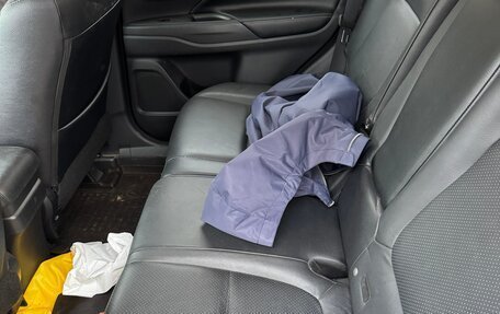 Mitsubishi Outlander III рестайлинг 3, 2013 год, 1 650 000 рублей, 7 фотография