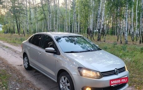Volkswagen Polo VI (EU Market), 2012 год, 709 000 рублей, 2 фотография