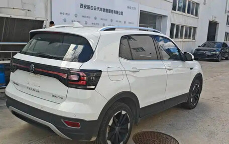 Volkswagen T-Cross I, 2023 год, 1 114 000 рублей, 3 фотография