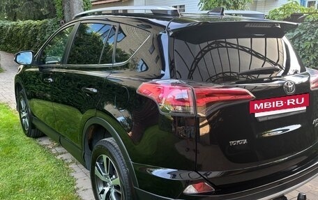 Toyota RAV4, 2017 год, 2 400 000 рублей, 5 фотография