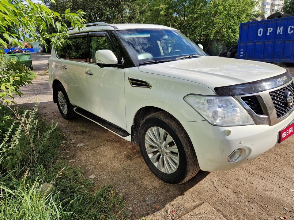 Nissan Patrol Y62, 2011 год, 1 680 000 рублей, 1 фотография
